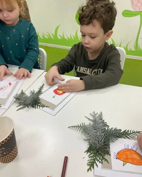 Для дітей провели заняття «Новорічна іграшка»